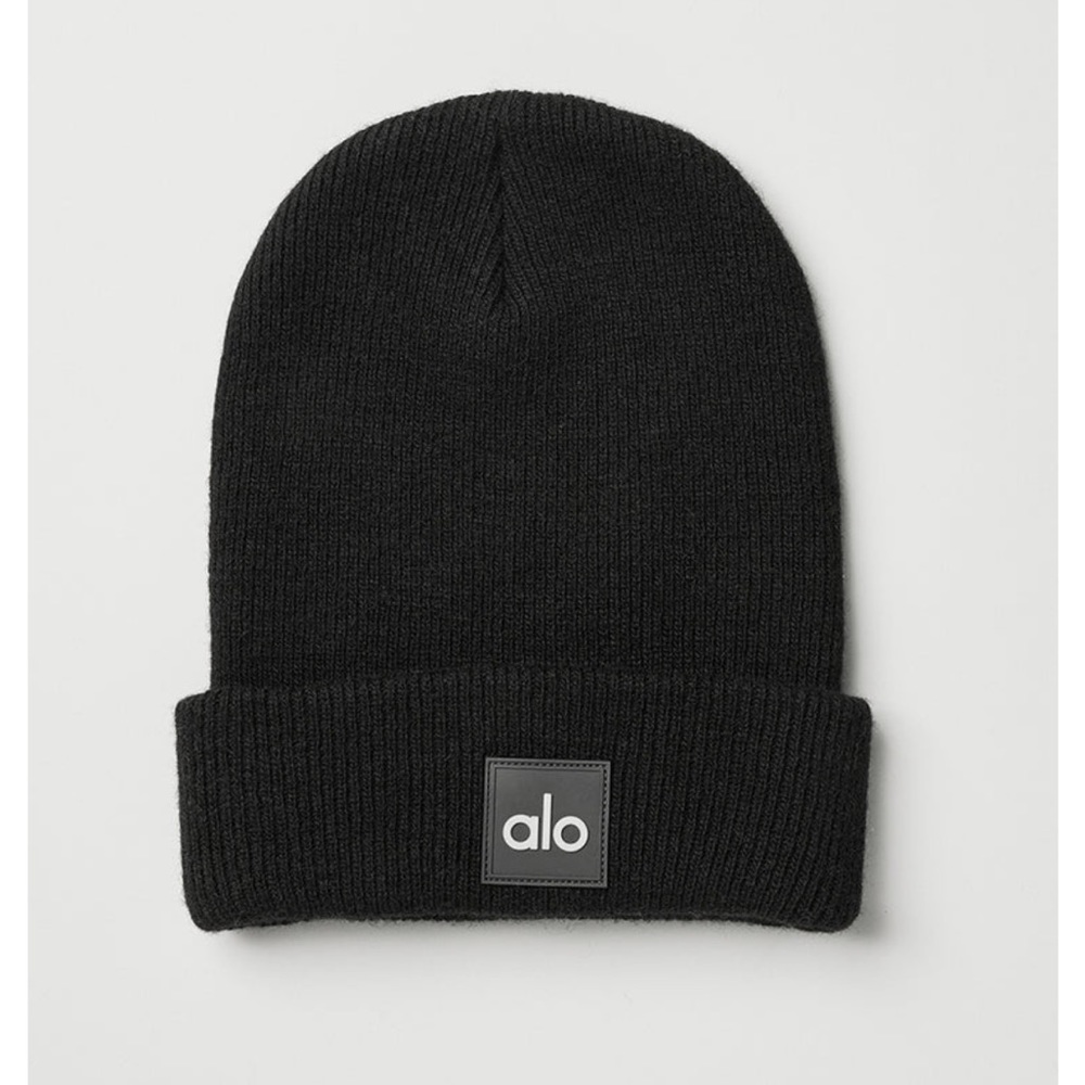 ALO BLACK BEANIE